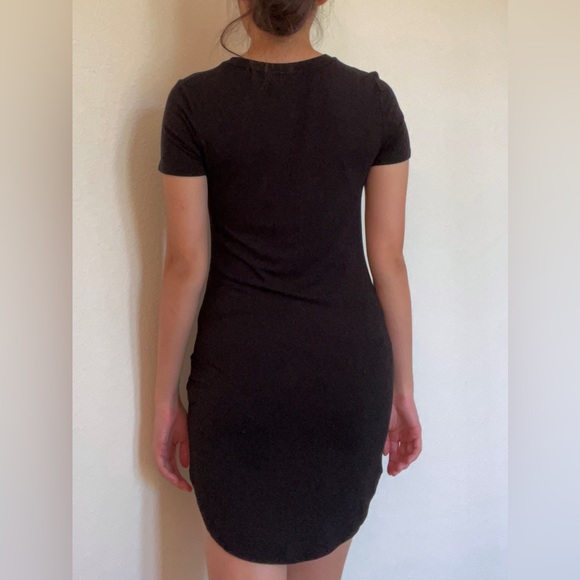 BLACK BODYCON T-SHIRT DRESS - Picture 3 of 4